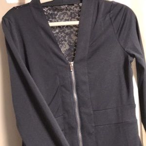 Beautiful Women’s zip up dress!